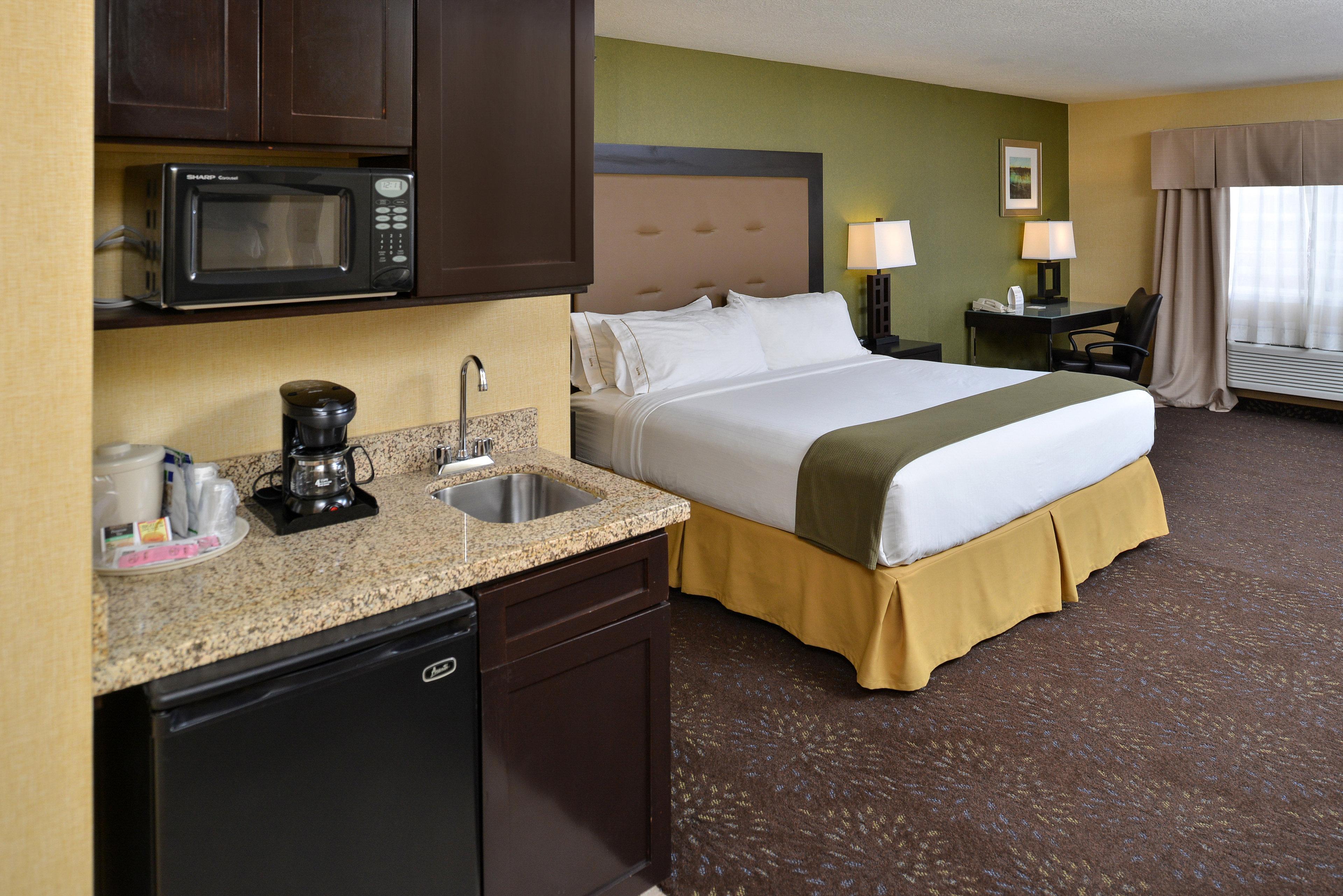 Holiday Inn Express Hotel & Suites Charlotte By Ihg Extérieur photo